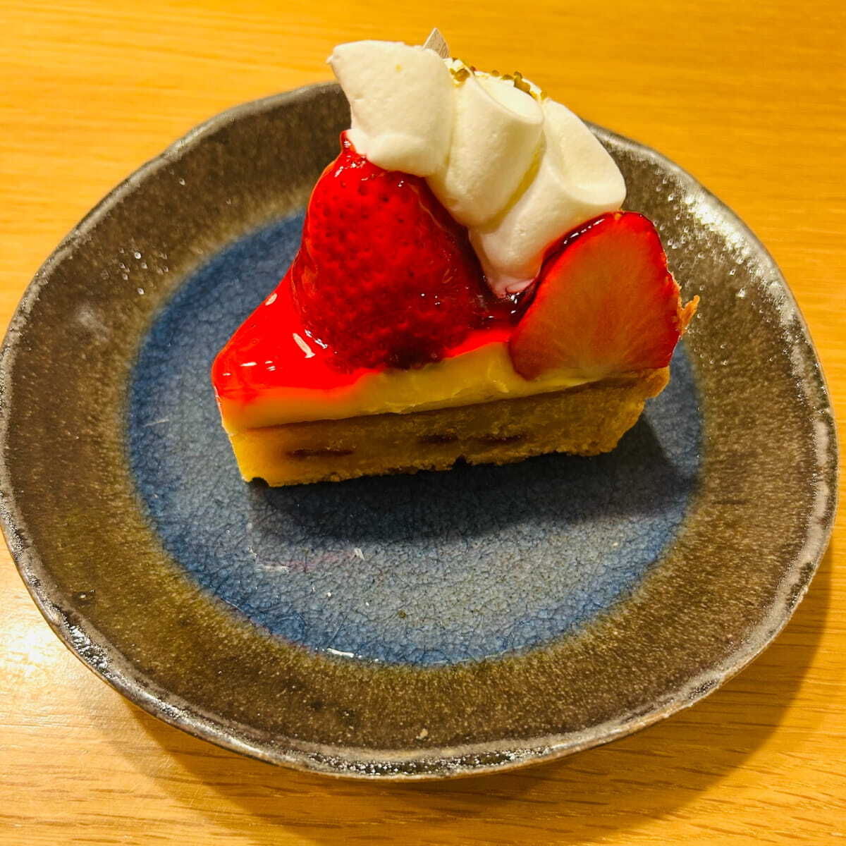 【スタッフ日記】いつもの食卓に『信楽四季彩陶』のうつわ