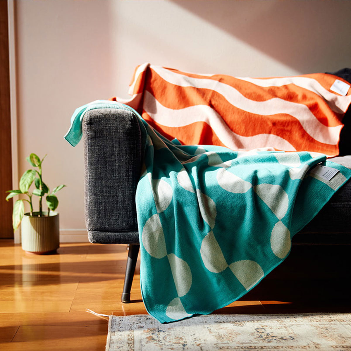 自然の風景をかたどった くらしのブランケット｜kaze - ブルー