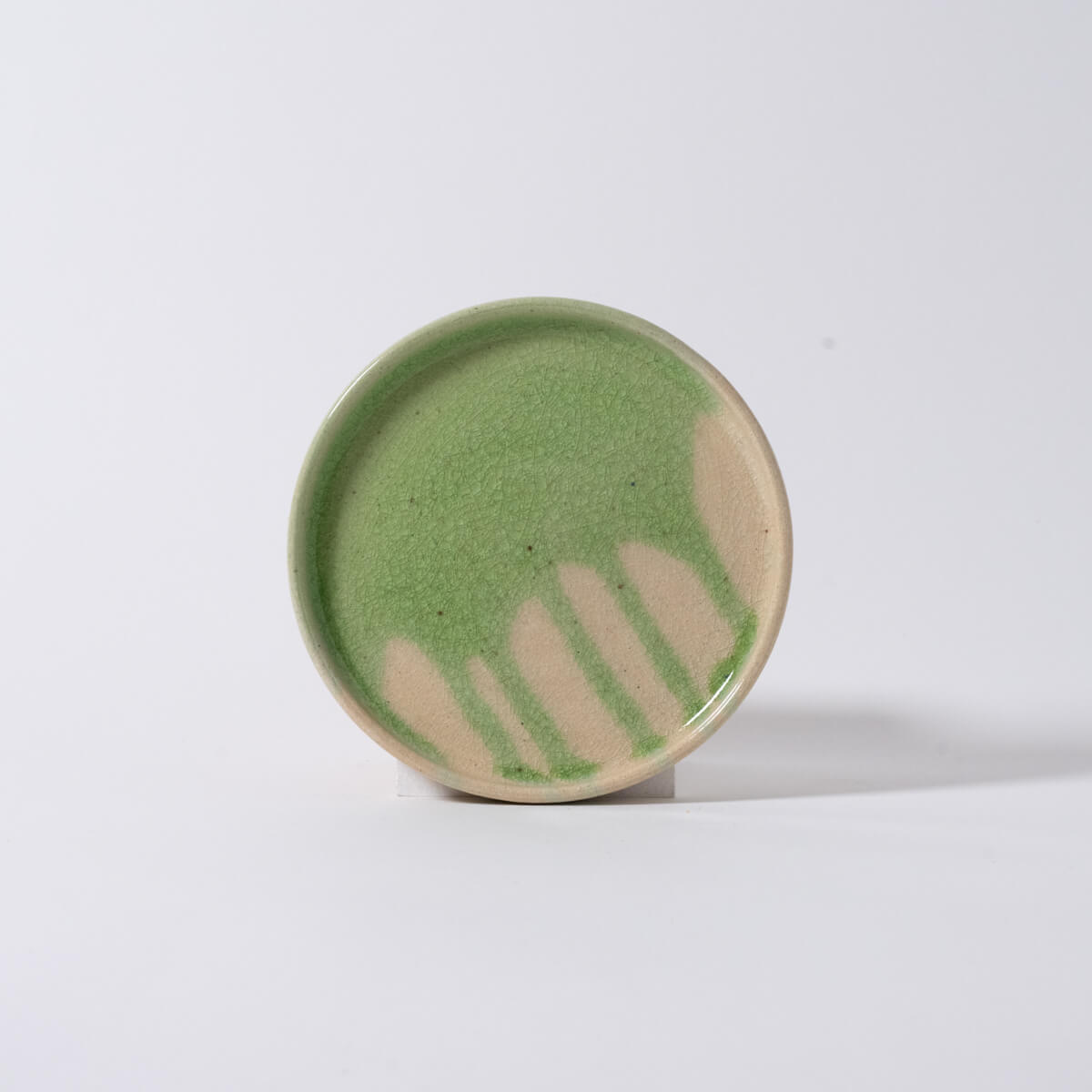 運命の1枚 切立皿 φ15.5cm D_緑×クリア｜信楽イマジン Imagine