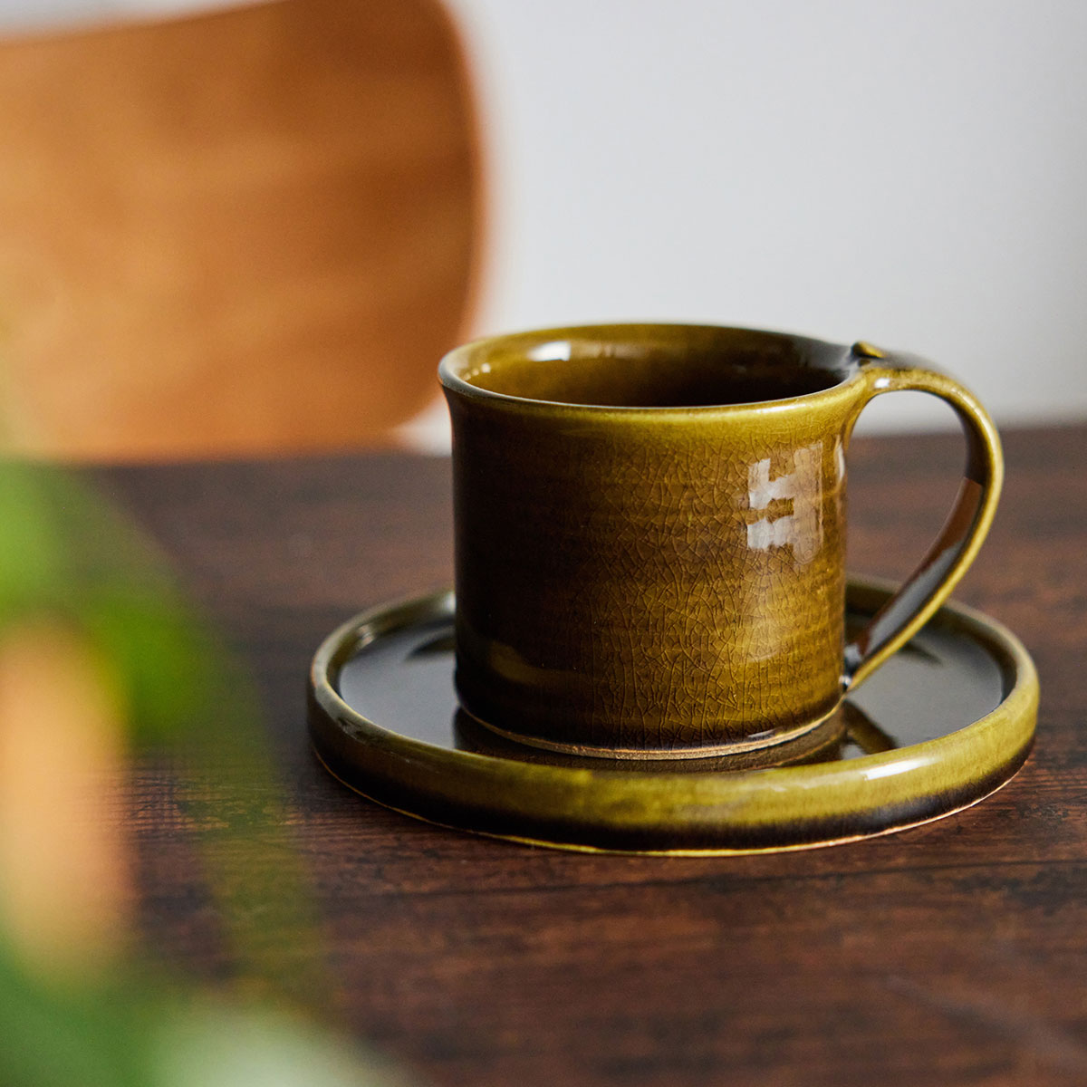 季 -とき- を移ろう モダンな色のマグ＆切立皿セット Olive（オリーブ）｜utsuroi（うつろい）