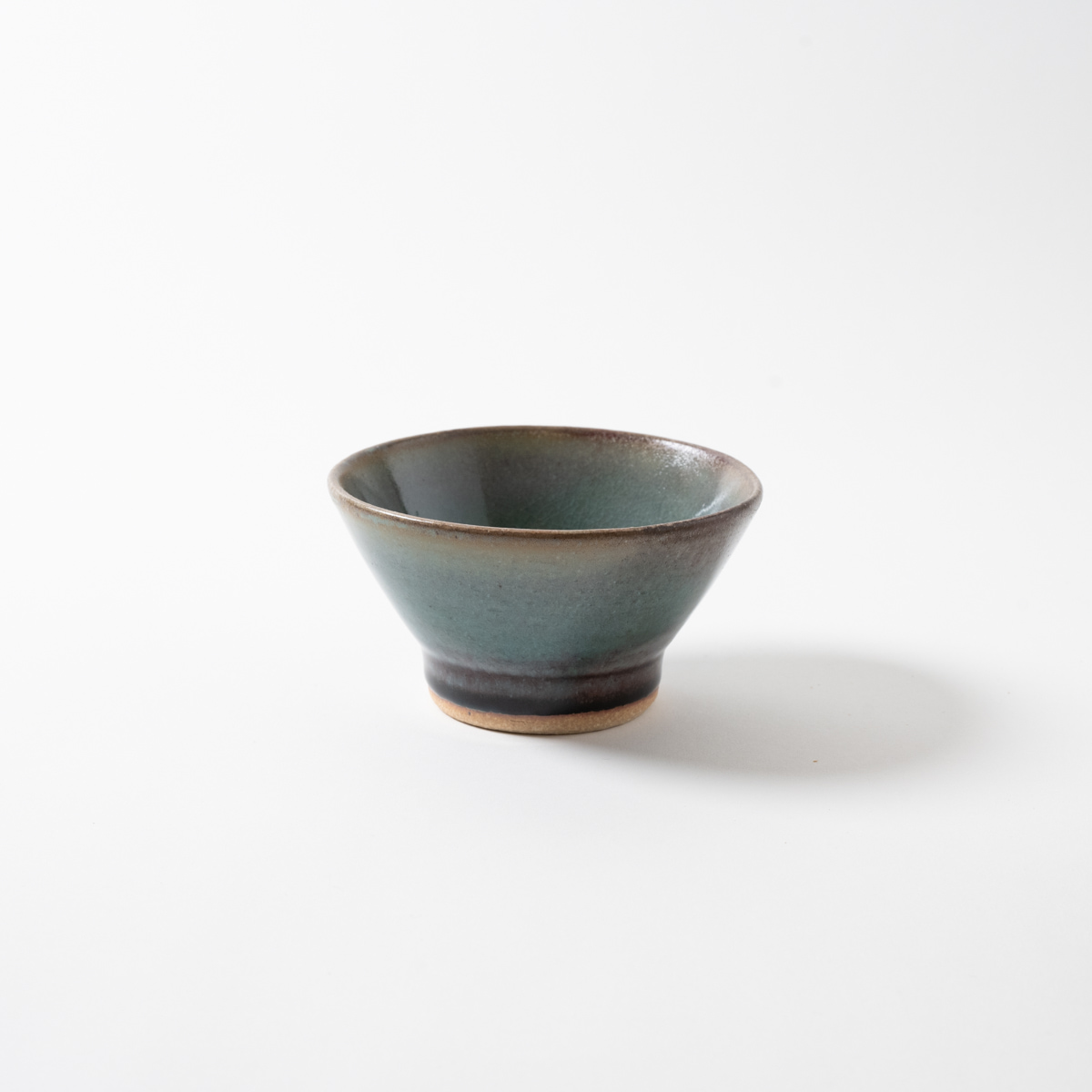 【信楽焼】ここち - KOKOCHI - 高台茶碗　しののめ（ピンクブルー）　φ12cm