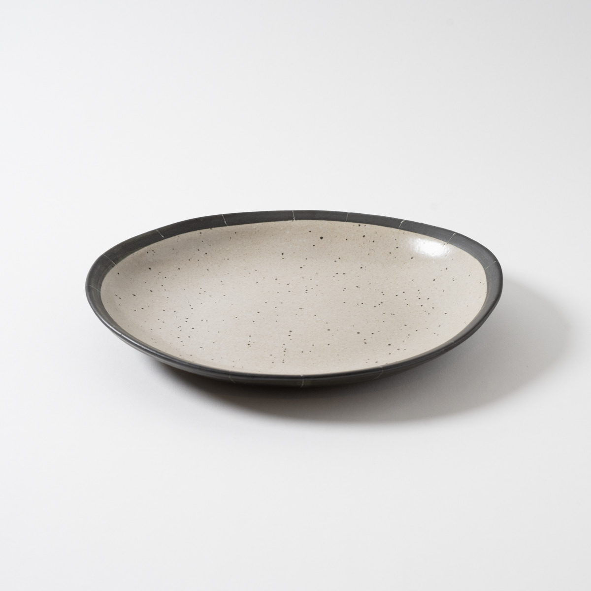 【信楽焼】ここち - KOKOCHI - カレー皿　しろ縞（ストライプ）26cm