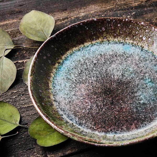 【信楽焼の新しい魅力『信楽四季彩陶』のうつわ】一つひとつ表情が異なる個性豊かな器たちをご堪能ください