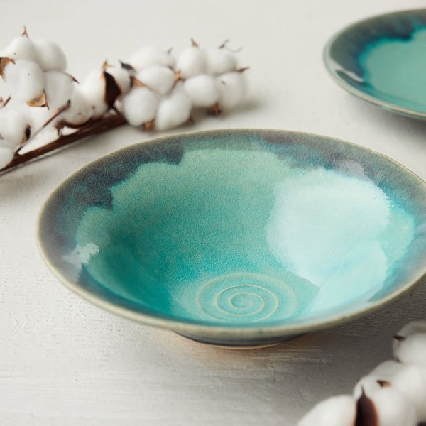 【信楽焼の新しい魅力『信楽四季彩陶』のうつわ】一つひとつ表情が異なる個性豊かな器たちをご堪能ください