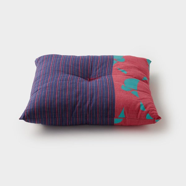 日本のいいもの 福島・会津木綿の座布団 - ピンク 45cm｜MHAK × Japan