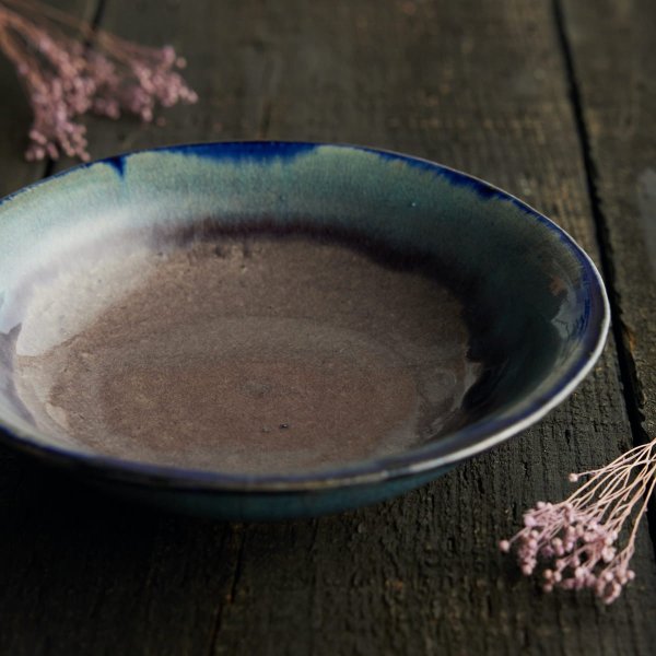 【信楽焼の新しい魅力『信楽四季彩陶』のうつわ】一つひとつ表情が異なる個性豊かな器たちをご堪能ください