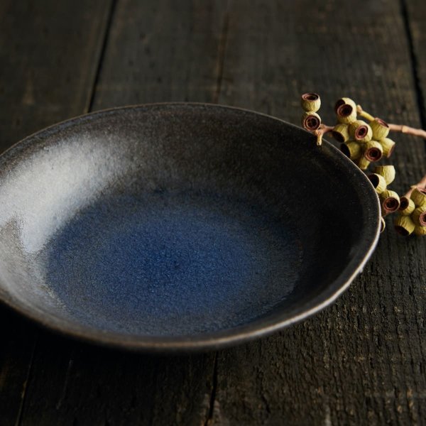 【信楽焼の新しい魅力『信楽四季彩陶』のうつわ】一つひとつ表情が異なる個性豊かな器たちをご堪能ください