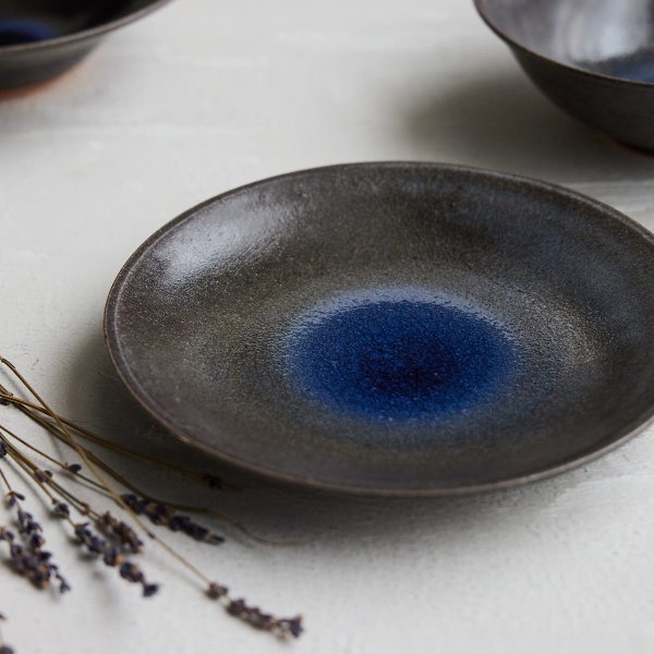 【信楽焼の新しい魅力『信楽四季彩陶』のうつわ】一つひとつ表情が異なる個性豊かな器たちをご堪能ください