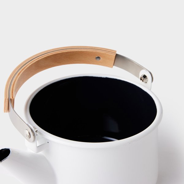 kaico】 ケトル 琺瑯 ホワイト 15cm | HESTA LIFE store（ヘスタライフ