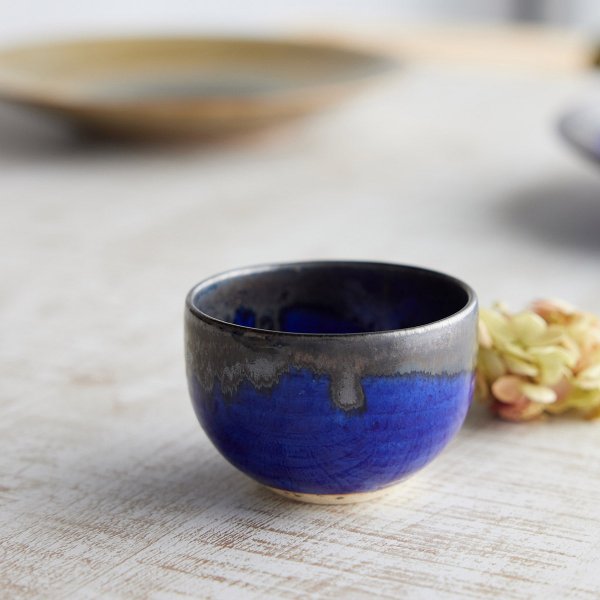 【信楽焼の新しい魅力『信楽四季彩陶』のうつわ】一つひとつ表情が異なる個性豊かな器たちをご堪能ください