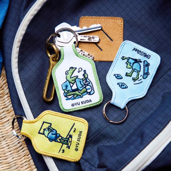 【手書きイラスト】ゾゾゾ【A4額入り】キーホルダー便所スリッパ付き YU SUDA × Japan Craft】 伝統と遊び心の刺繍キーホルダー のぞき見