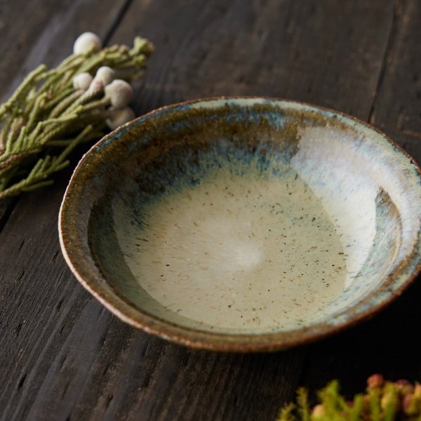 【信楽焼の新しい魅力『信楽四季彩陶』のうつわ】一つひとつ表情が異なる個性豊かな器たちをご堪能ください